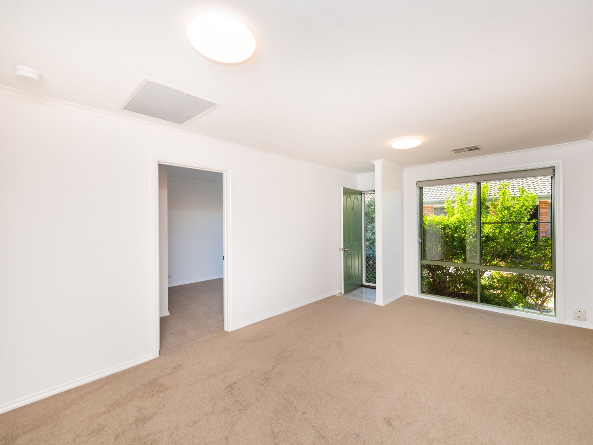 2 / 1 Blackall Avenue, Crestwood