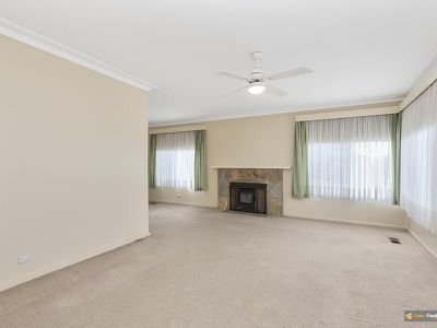 30 Valley Fair Drive, Narre Warren