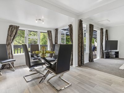 673 West Coast Road, Oratia