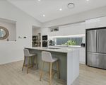 240 / 25 Banya Ave, Nirimba