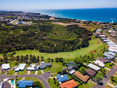 4 Betty Close, Coral Cove