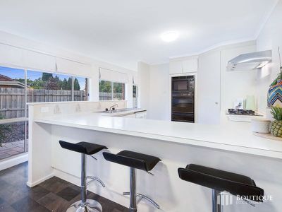 52 Bellbrook Drive, Dandenong North
