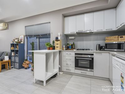 2 / 190 Ravenswood Drive, Nollamara