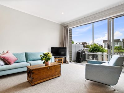 11 Rangihina Road, Hobsonville