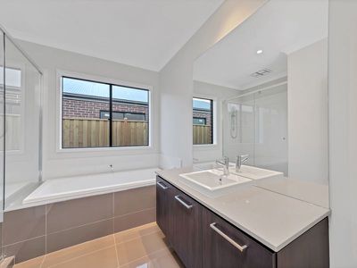 267 Heather Grove, Clyde North
