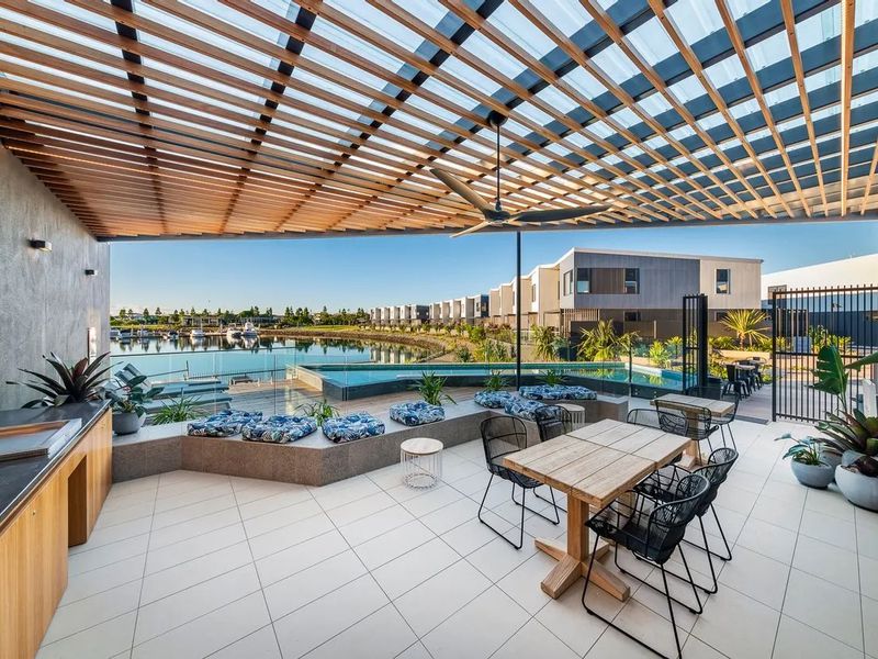 11 Park Lane, Hope Island