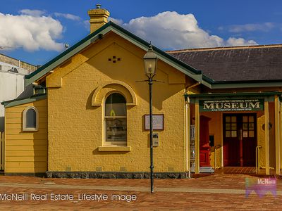 12 Olive Street, Mornington