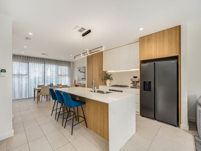 31 Lomandra Avenue, Glenside