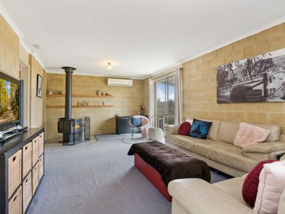 82 Bates Court, Heathcote