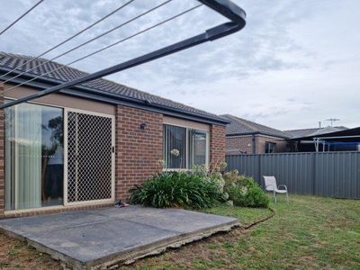 67 Weavers Street, Manor Lakes