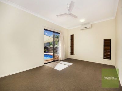 4 Armidale Court, Douglas