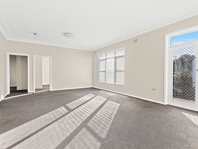 4 / 5 First Avenue South Avenue, Warrawong