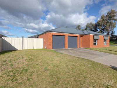 2 GEORGINA STREET, Wodonga