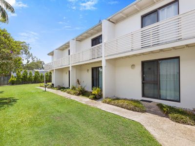 8-10 Myles Street, Tewantin
