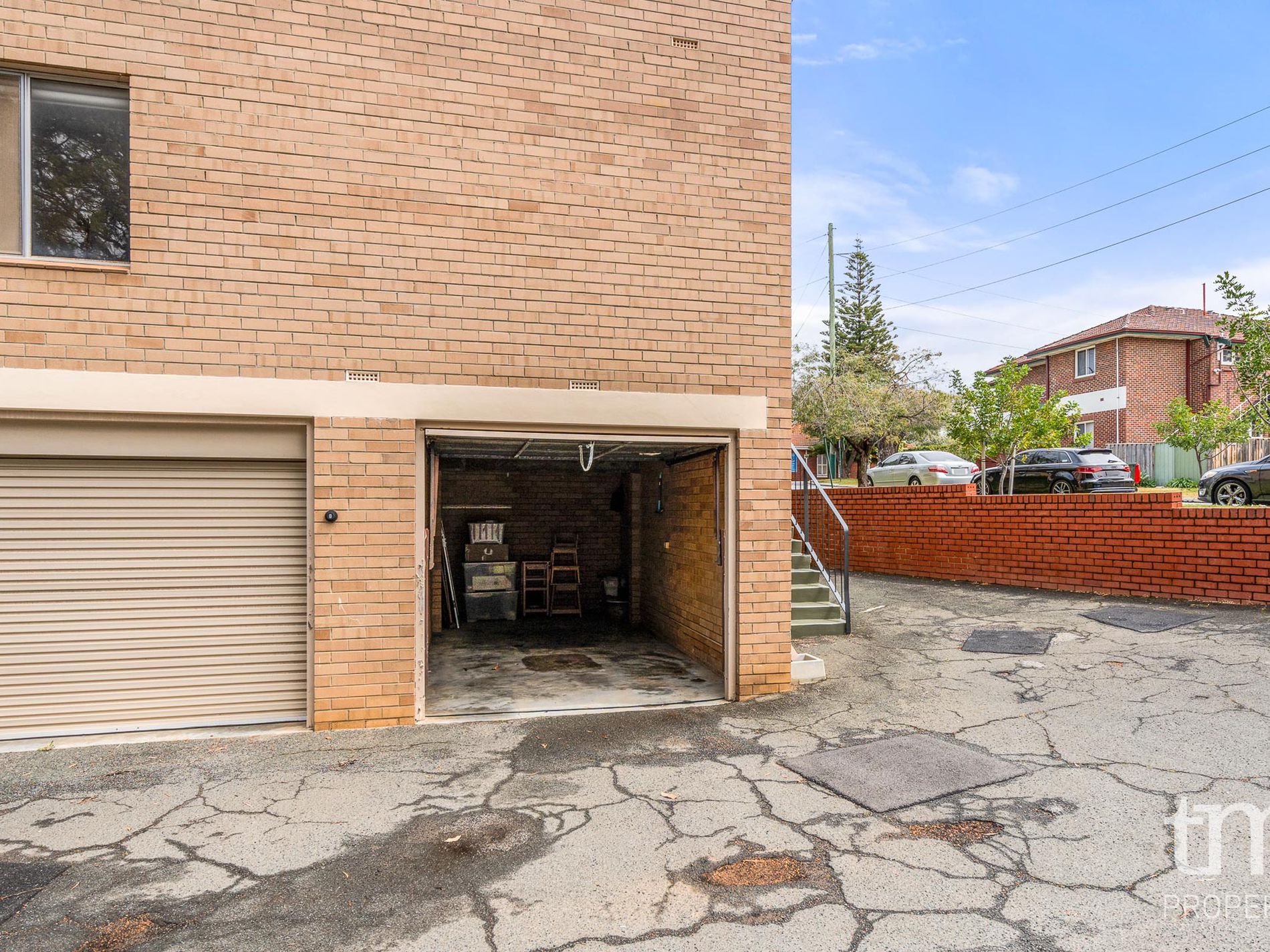 4 / 42 Broadway, Crawley