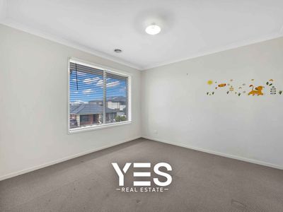 15 Augus Drive, Thornhill Park