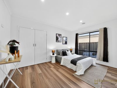15 Brockwell Crescent, Manor Lakes