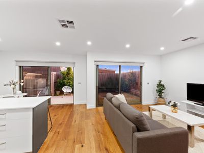 2 Loch Crescent, Strathmore