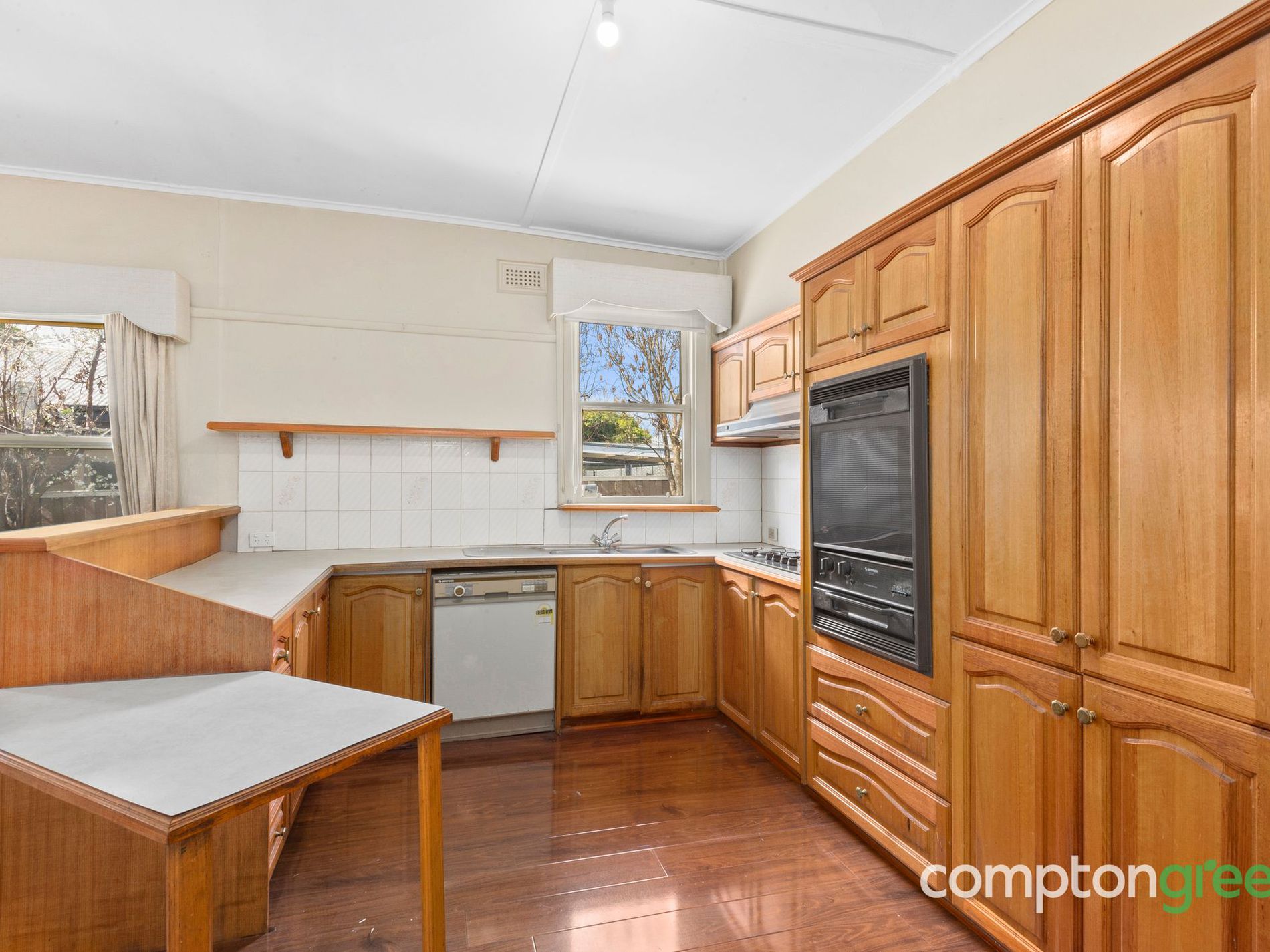8 Logan Street, Hamlyn Heights