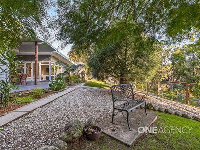 4 Bottle Brush Avenue, Bewong