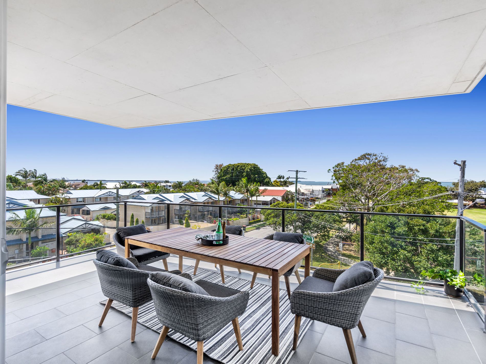310 / 32 Glenora Street, Wynnum Sash & Gable Property