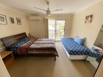 9 / 11 PYRANEES STREET, Calamvale