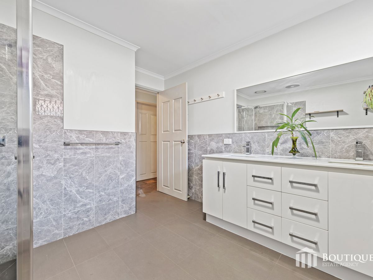22 Bellbrook Drive, Dandenong North