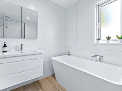 532 Beach Road, Murrays Bay