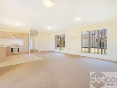 2 / 3 Gahnia Place, Hamlyn Terrace