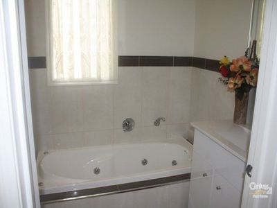 6 / 3-4 Rendell Place, Hampton Park