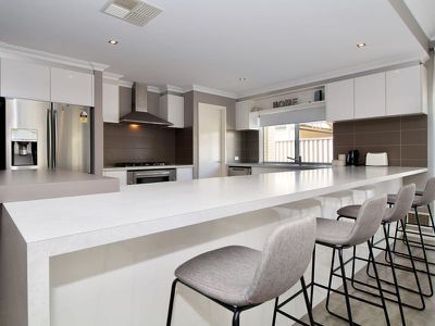 6 Pavonia Parade , Baldivis