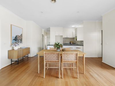 2 / 198 Civic Parade, Altona