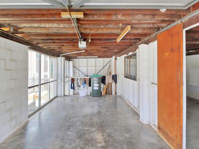 11 Nerang Broadbeach Road, Nerang