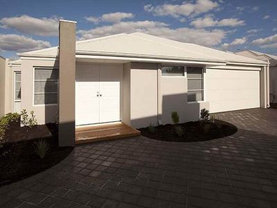2 / 58 Central Avenue, Redcliffe