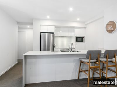 32 / 172 Railway Parade, West Leederville