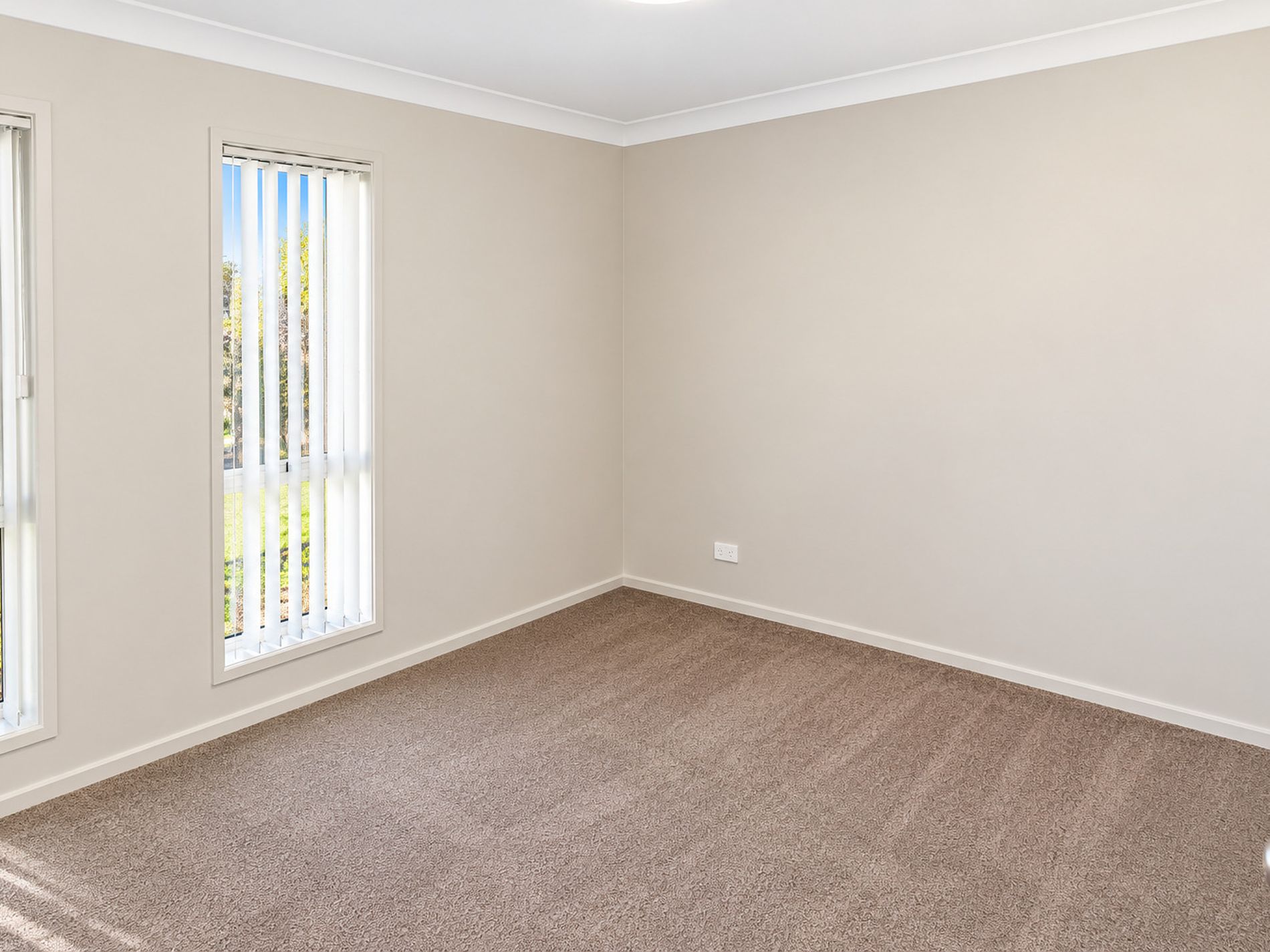 6 Darlaston Avenue, Thornton