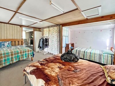 5851 The Bucketts Way, Bootawa