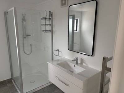 20B Woodlands Crescent, Browns Bay