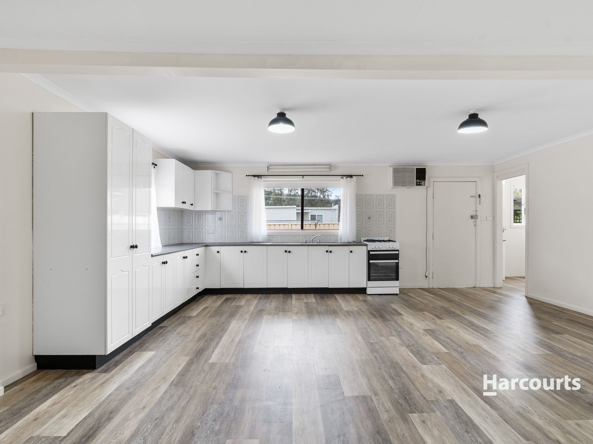 10 Thistleton Drive, Burrill Lake