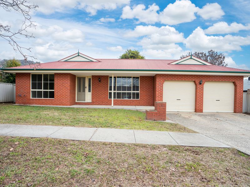 3 OAKMONT CIRCUIT , Wodonga