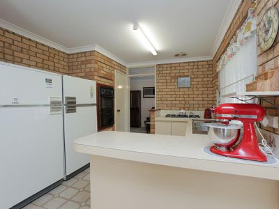 8 Breeze Court, Gosnells