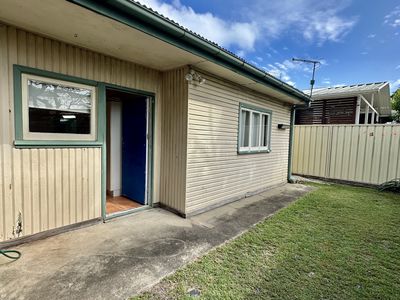 2 / 34 Livermore St, Redcliffe