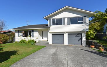 14 Ardal Grove, Tirohanga