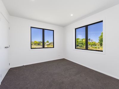 20 Journeys End, Tapora