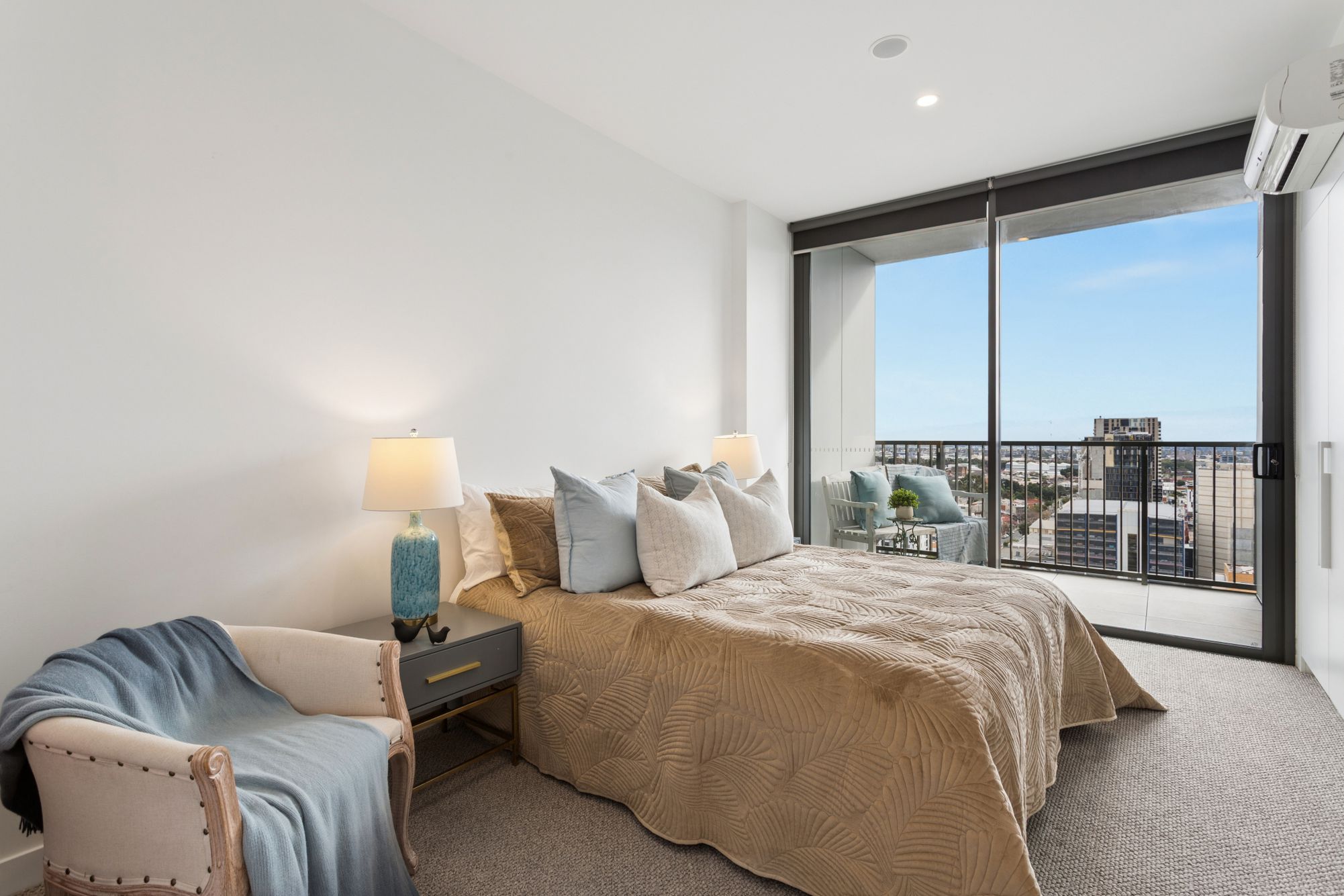 1707 / 17 Penny Place, Adelaide
