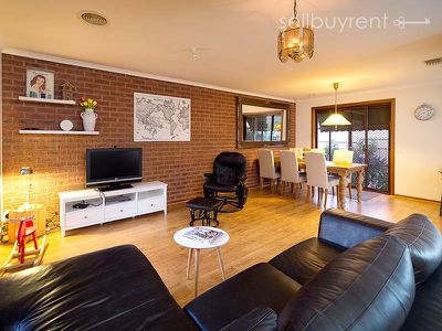 1 / 14 BARTON STREET, Wodonga
