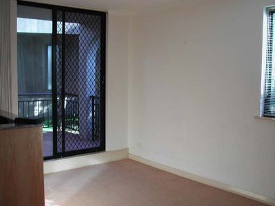 17 / 173 Cathedral Street, Woolloomooloo