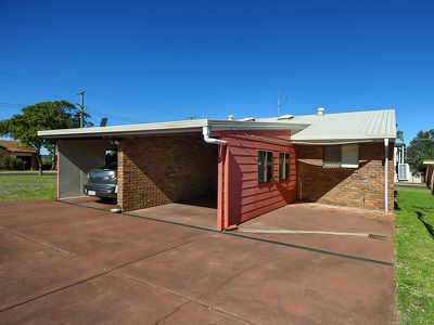 2 / 13 Mahogany Street, Newtown