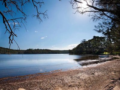 24 Kings Point Drive, Kings Point