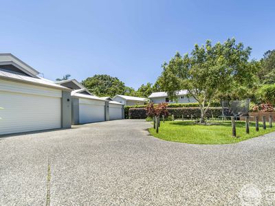 2 / 3 Bindaree Way, Ocean Shores